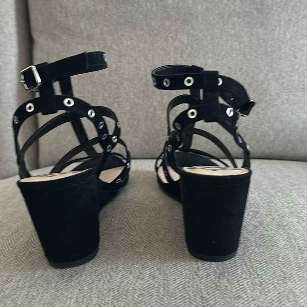 Sandals - Picture 3 of 6